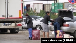 Türkmen-özbek serhedinde 'kynçylygyň' az däldigi aýdylýar.