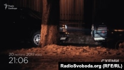 Кортеж, яким користується колишній прем’єр та лідер «НФ» Арсеній Яценюк, виїжджає з території ГПУ