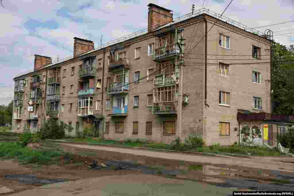 Один з районів Костянтинівки, пошкоджений обстрілами