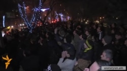 Акция протеста перед президентском дворцом в Ереване