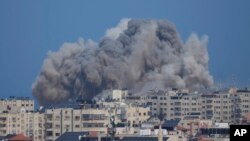 حملات هوایی اسرائیل بر غزه به شدت ادامه یافته است 
