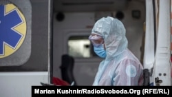 Минулої доби шпиталізували 4 747 людей, одужали – 7 124