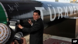 Türkmenistanyň prezidenti Gurbanguly Berdimuhamedow.