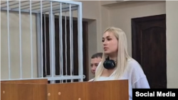 Оштрафованная за видео на фоне горящей нефтебазы в Сочи Карина Ощуркова. Фото: объединенная пресс-служба судов Краснодарского края