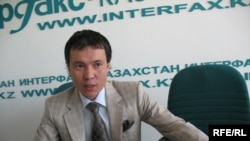 Жомарт Ертаев в бытность руководителем казахстанского банка. Алматы, 8 июля 2009 года.
