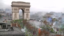 Франция ввела мораторий на повышение топливных сборов