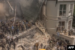 Зруйнований ракетою корпус лікарні «Охматдит»