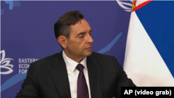 Віцепрем’єр-міністр Сербії Александар Вулін перебуває під санкціями США за звинуваченням у корупції й причетності до торгівлі наркотиками, а також через зв’язки з Росією