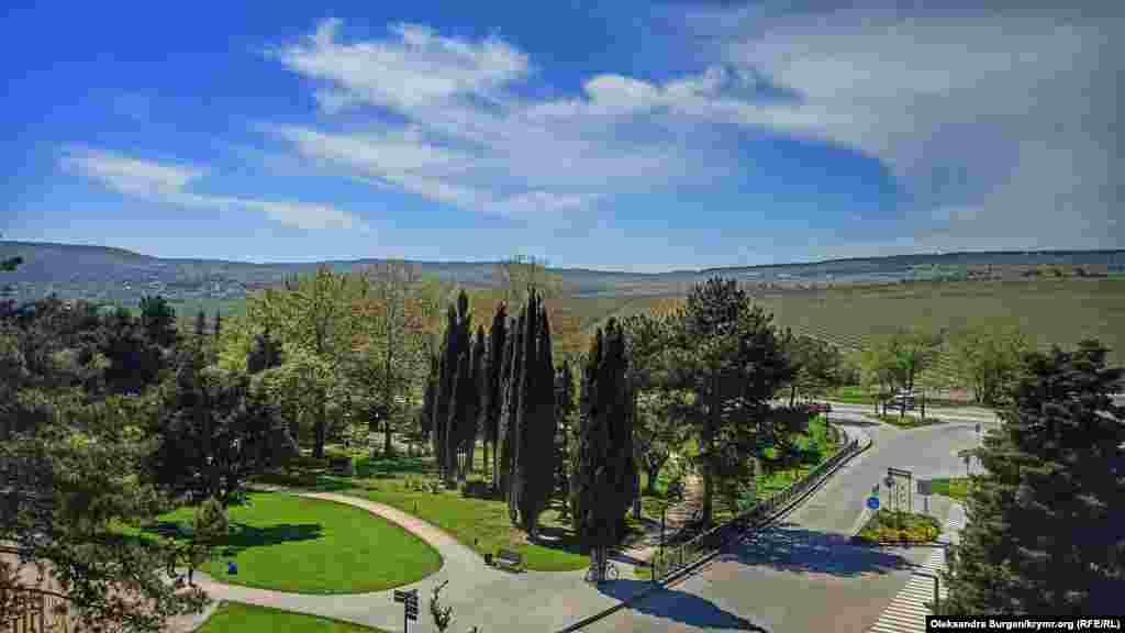 Краєвид на Балаклавський парк на в'їзді до міста