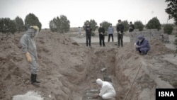 دفن قربانیان کرونا در اهواز 