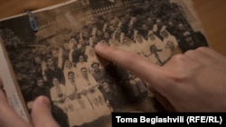 ფოტო ალბომიდან - (ფოტოები დაცულია ფოლკლორის ცენტრის არქივში)
