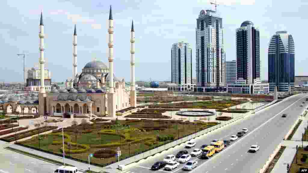 Чечня. Новая мечеть в Грозном.