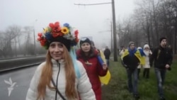 Проукраїнські донеччани пікетували резиденцію Ріната Ахметова