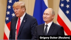 დონალდ ტრამპი და ვლადიმირ პუტინი. ჰელსინკი, 2018 წლის 16 ივლისი