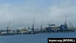 Керченський морський рибний порт, Крим, друга половина квітня 2025 р.