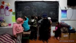 Чек арада эне-бала тарткан азап