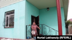 Калида Акытхан Алматынын Шамалган айылындагы үйүндө.
