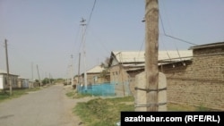 Mary welaýatyndaky obalaryň biri. Arhiwden alnan illýustrasiýa suraty