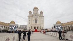 Sfințirea Catedralei Naționale | Mii de credincioși sunt prezenți pe Dealul Arsenalului din Capitală