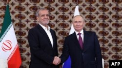 Իրանի և Ռուսաստանի նախագահներ Մասուդ Փեզեշքիանը և Վլադիմիր Պուտինը, արխիվ 