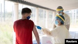 Вакцинация против коронавируса. Иллюстративное фото.