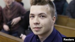 МКІП і МЗС закликали білоруську владу негайно звільнити Романа Протасевича й інших політичних в’язнів, припинити репресії проти незалежних засобів масової інформації та відновити повагу до прав і свобод людини