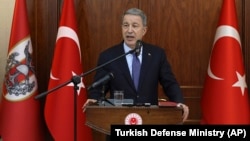 Хулуси Акар, министр обороны Турции 