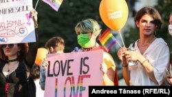 Legislația din România nu permite căsătoria între persoane de același sex. În imagine un cadru de la Bucharest Pride, 2021.