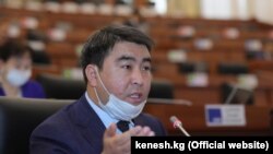 Жанарбек Акаев.