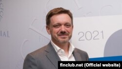 "Укрэксимбанктын" башкы директорлугунан убактылуу четтетилген Евгений Мецгер.