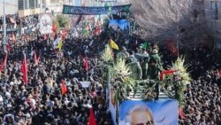 Касем Сулейманинин казасына келгендер. Керман шаары. 7-январь, 2020-жыл.