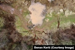 Popucalo tlo zbog odlaganja otpada tokom izgradnje apartmanskog kompleksa na Trebeviću.