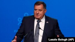 Milorad Dodik, član Predsjedništva BiH i lider vodeće partije u entitetu RS. Fotografija od 23. septembra 2021. sa Demografskog foruma u Budimpešti. 