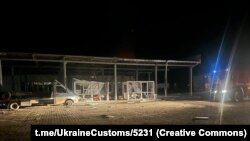 Punctul de trecere a frontierei și-a suspendat temporar activitatea