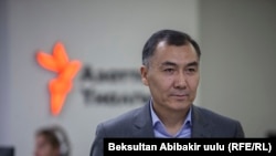 Равшан Жеенбеков.