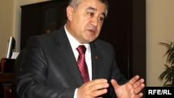 Омурбек Текебаев