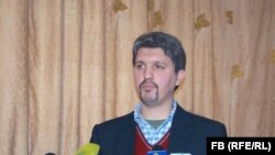 د افغانستان د اداري فساد پر وړاندې د مبارزې د څارنې او ارزونې د خپلواکې ګډې کمېټې مشر باري سلام