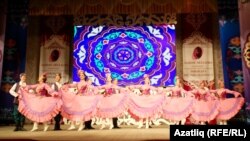 Фестивальдә биючеләр