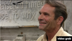 Scriitorul Denis Johnson.