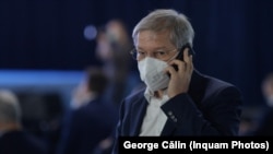 Dacian Cioloș spune că a vorbit cu președintele Klaus Iohannis pentru a-l ține la curent cu mersul negocierilor cu PNL. Acestea pot fi deblocate prin intervenția șefului statului.