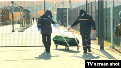 З непідконтрольної Луганщини везуть труну для поховання на підконтрольній Україні території