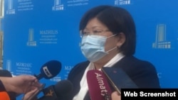 Уполномоченный по правам человека Эльвира Азимова отвечает на вопросы журналистов. Нур-Султан, 27 октября 2021 года