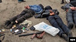 სლავიანსკში დაკავებული სეპარატისტები