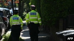 Поліцейські патрулюють біля будинку прем’єр-міністра Великої Британії Кіра Стармера в Лондоні, 13 травня 2025 року