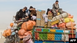 له پاکستانه د افغان کډوالو بار شوې کډې