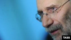 Борис Акунін