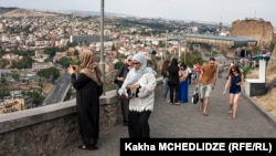 ირანელი ტურისტები თბილისში