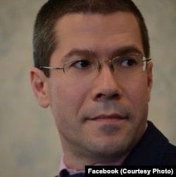 Profesorul Dacian Cosmin Dragoș