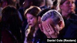 Reacții ale alegătorilor democrați în noaptea alegerilor.