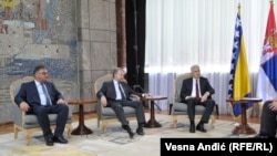 Tri pisma za jedno državno tijelo: Mladen Ivanić, Bakir Izetbegović i Dragan Čović u Beogradu